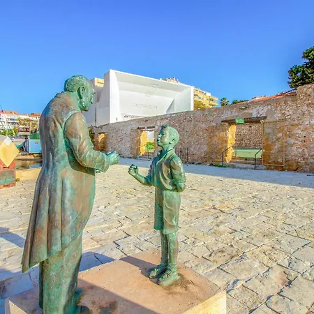 Stunning In Apartment Torrevieja